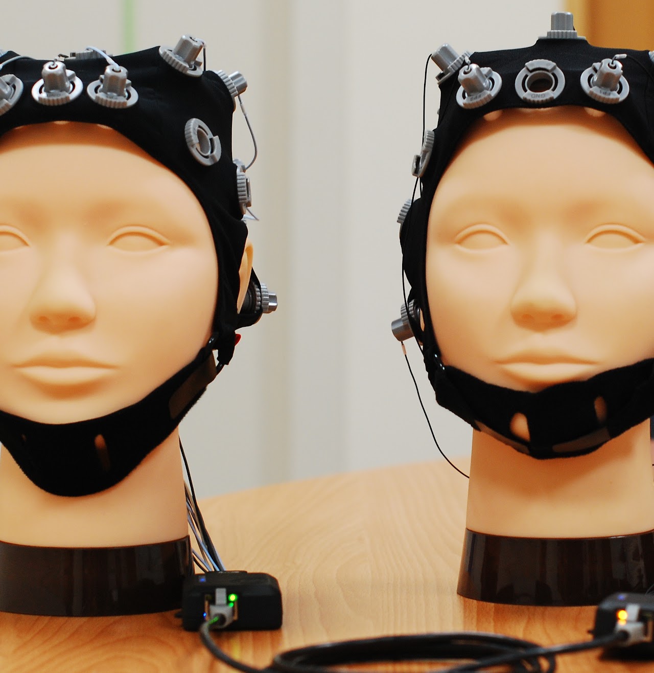 CNElab Twins group photo